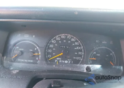 1996 Ford Crown Victoria S from USA, damaged, VIN 2FALP72W0TX182880